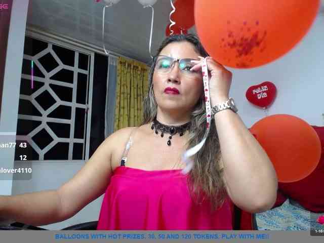 noelia-milf19 webcam