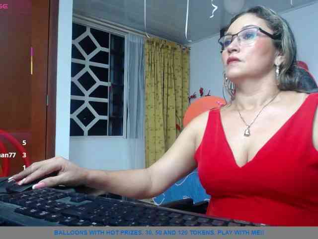 noelia-milf19 webcam