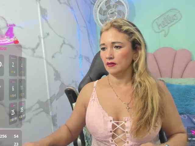 noelia-milf19 webcam