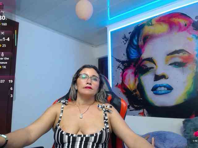 noelia-milf19 webcam