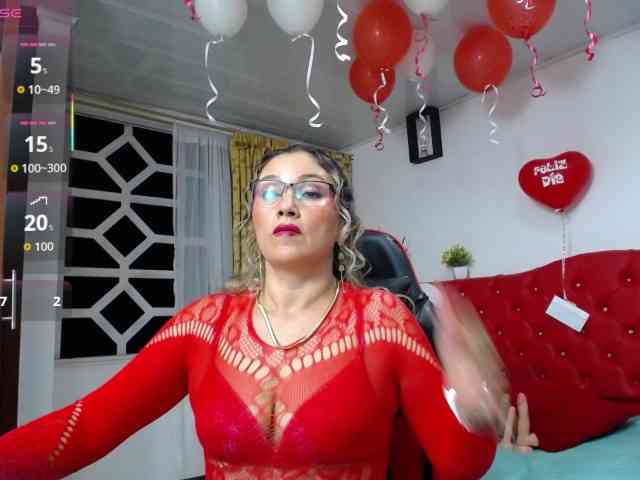 noelia-milf19 webcam