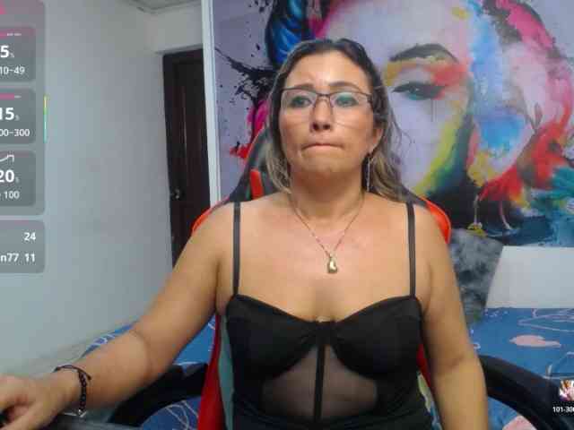 noelia-milf19 webcam