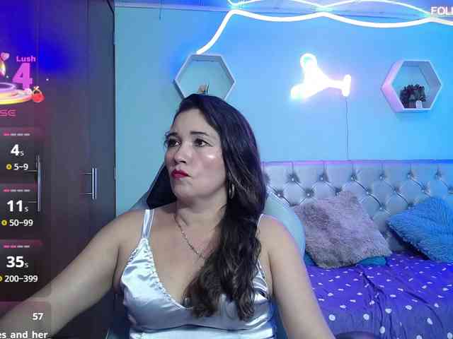 noelia-milf19 webcam