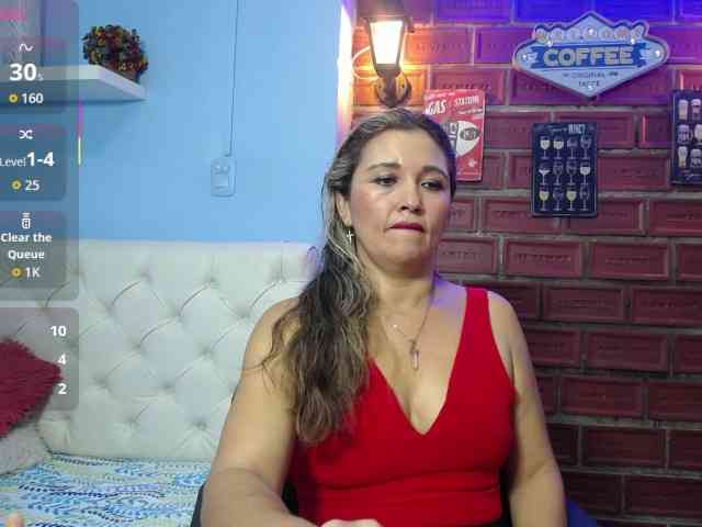 noelia-milf19 webcam