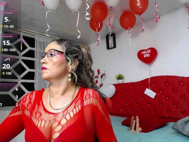 noelia-milf19 webcam
