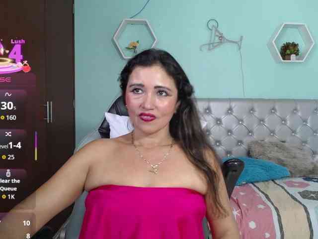 noelia-milf19 webcam