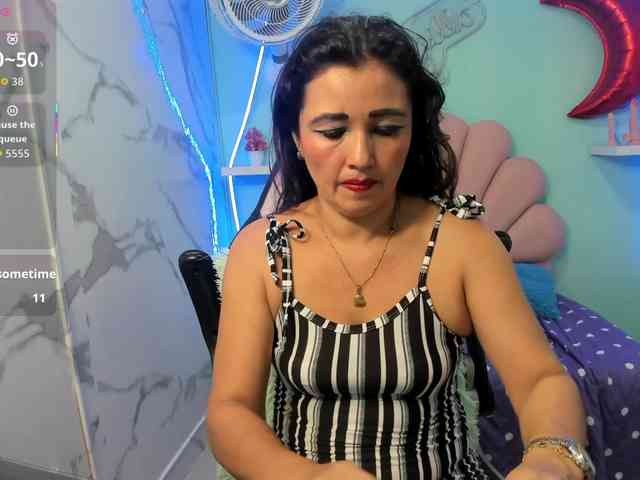 noelia-milf19 webcam
