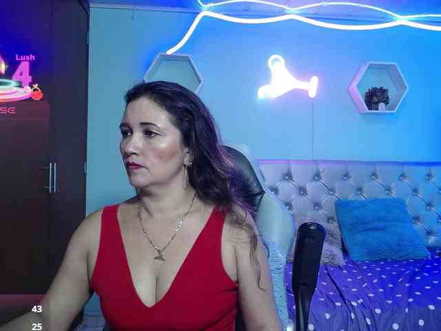 noelia-milf19 webcam