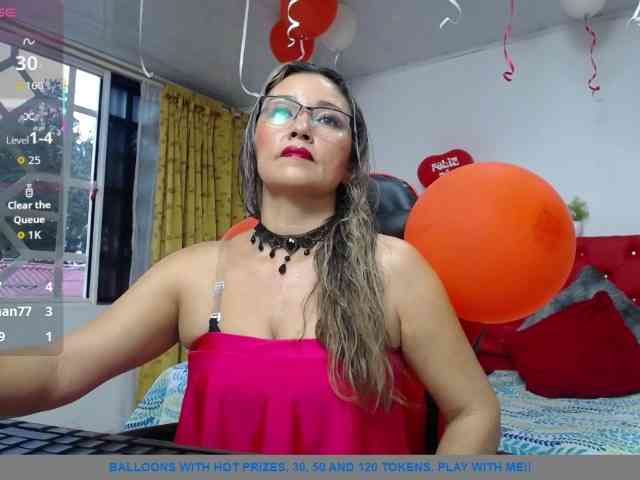 noelia-milf19 webcam
