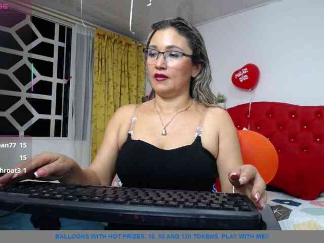 noelia-milf19 webcam