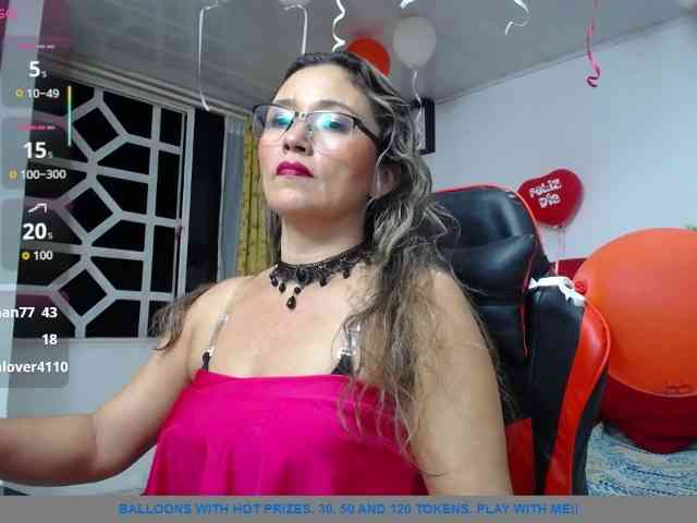 noelia-milf19 webcam