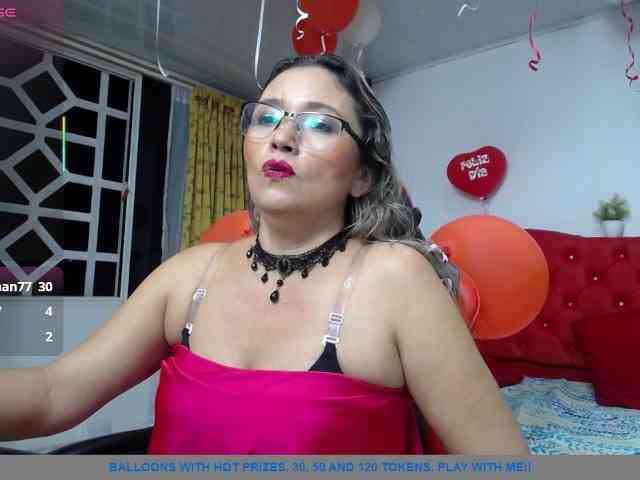 noelia-milf19 webcam