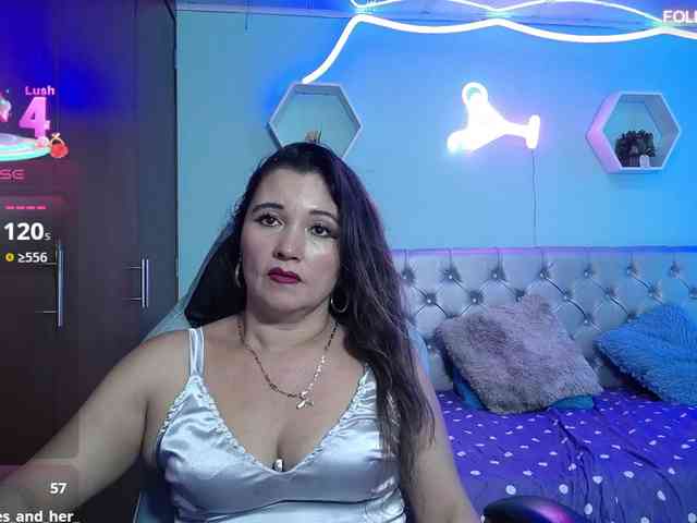 noelia-milf19 webcam