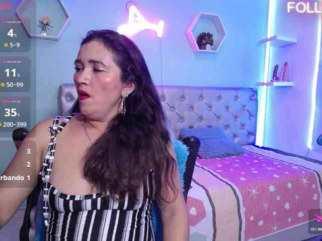 noelia-milf19 webcam