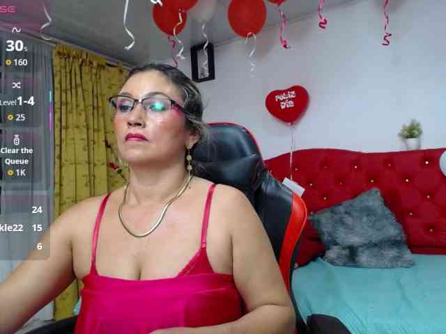 noelia-milf19 webcam