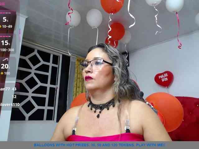 noelia-milf19 webcam