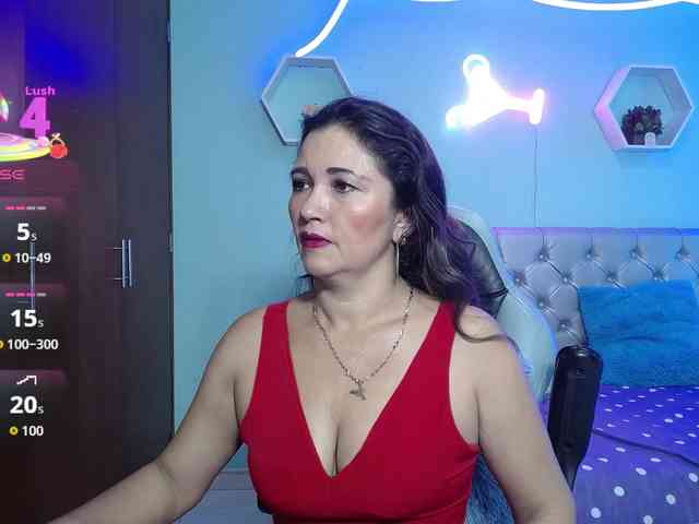 noelia-milf19 webcam