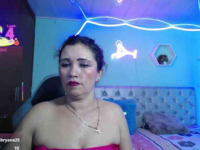 noelia-milf19 webcam