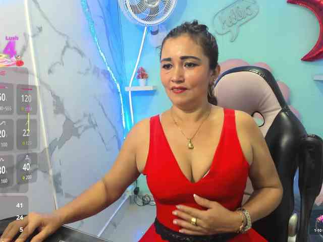 noelia-milf19 webcam