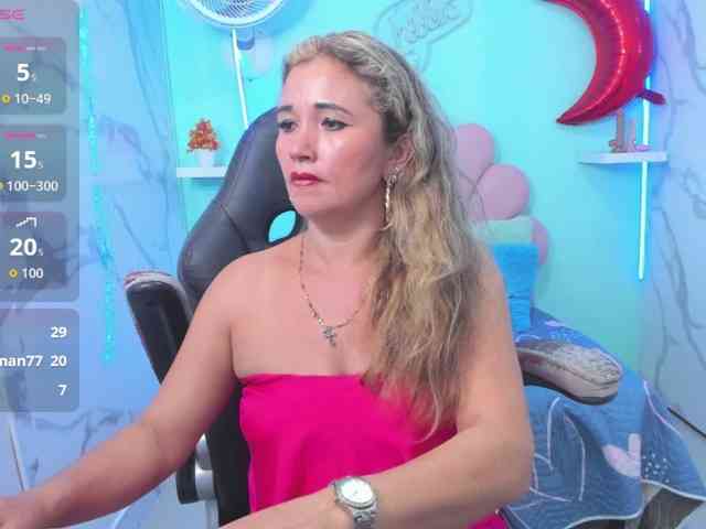 noelia-milf19 webcam