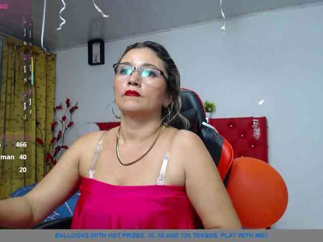noelia-milf19 webcam