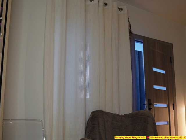 heySiry's BongaCams show and profile