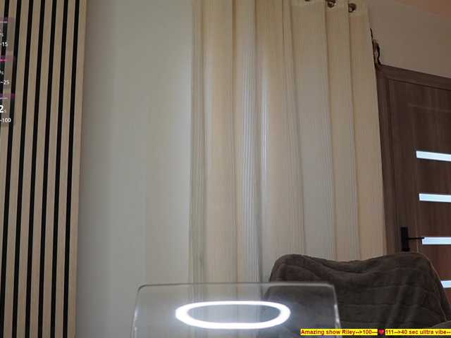 heySiry's BongaCams show and profile