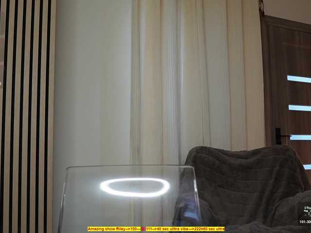 heySiry's BongaCams show and profile