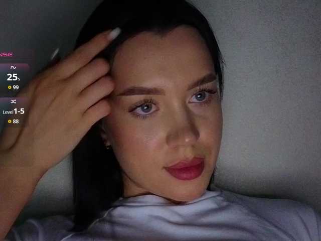 AmeliaSonk's BongaCams show and profile