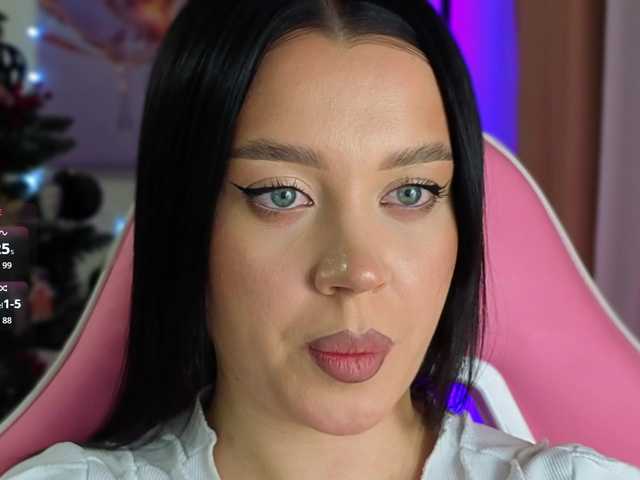 AmeliaSonk's BongaCams show and profile