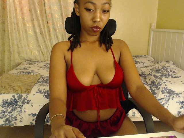 Mariewana's BongaCams show and profile