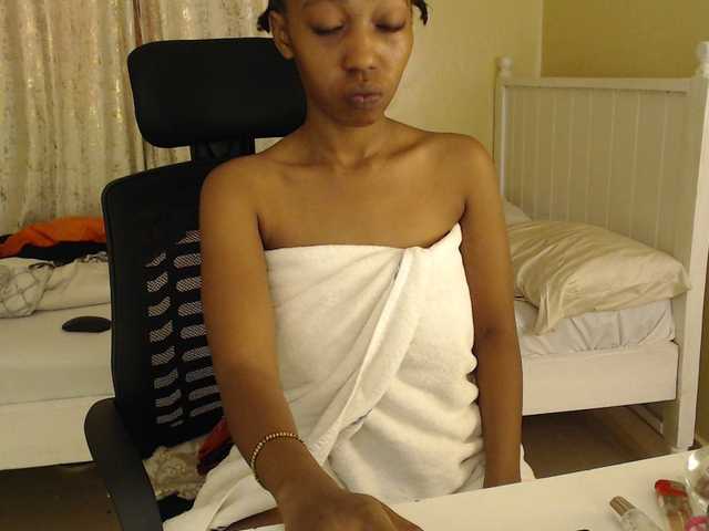 Mariewana's BongaCams show and profile