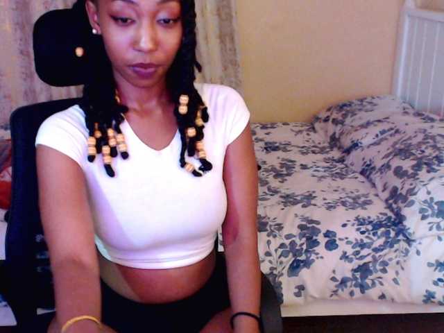 Mariewana's BongaCams show and profile