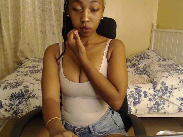 Mariewana's BongaCams show and profile