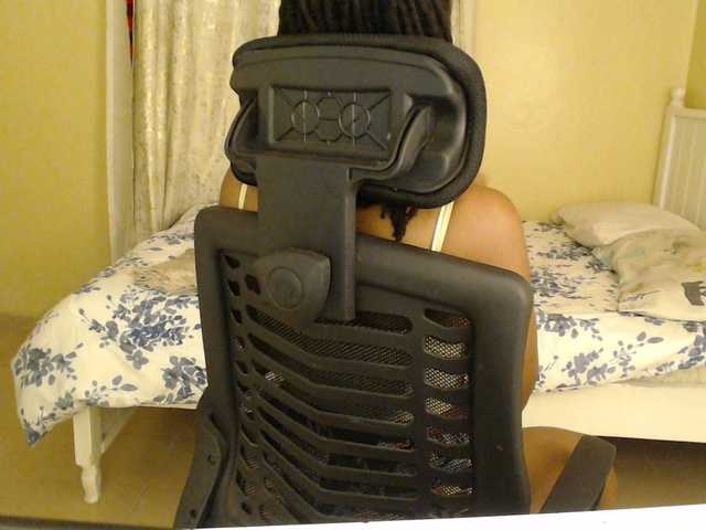 Mariewana's BongaCams show and profile