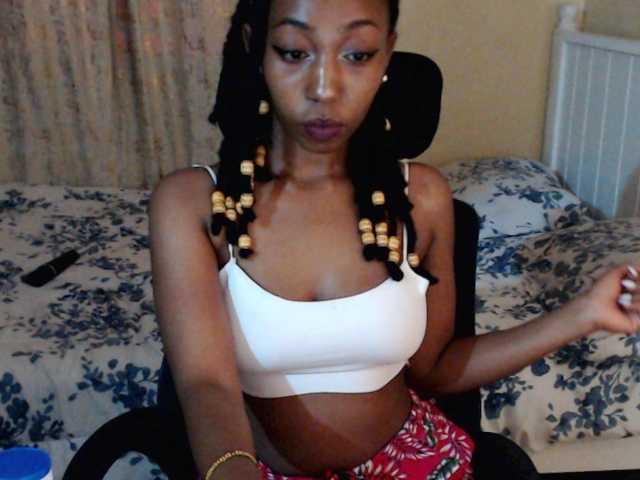 Mariewana's BongaCams show and profile