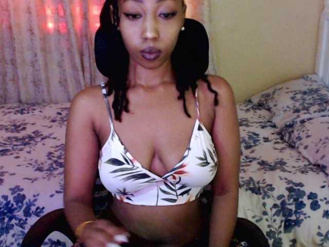 Mariewana's BongaCams show and profile