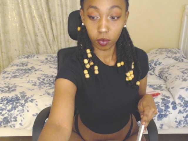 Mariewana's BongaCams show and profile