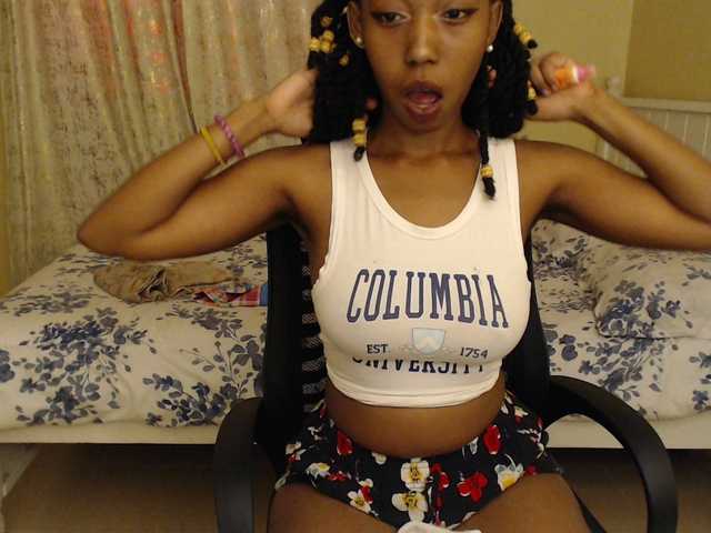 Mariewana's BongaCams show and profile