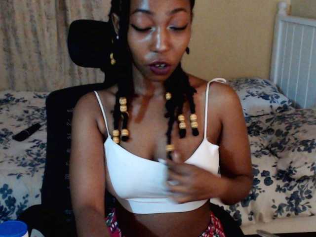 Mariewana's BongaCams show and profile