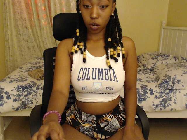 Mariewana's BongaCams show and profile