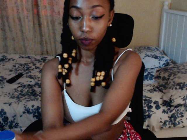 Mariewana's BongaCams show and profile