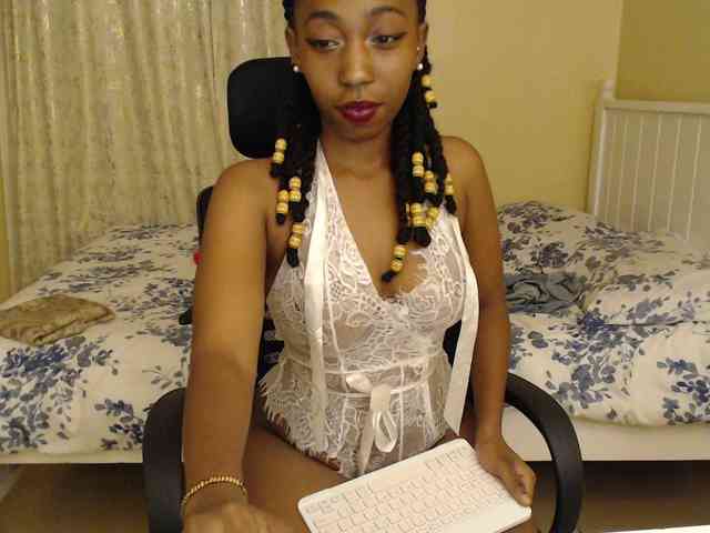 Mariewana Live Webcam on BongaCams