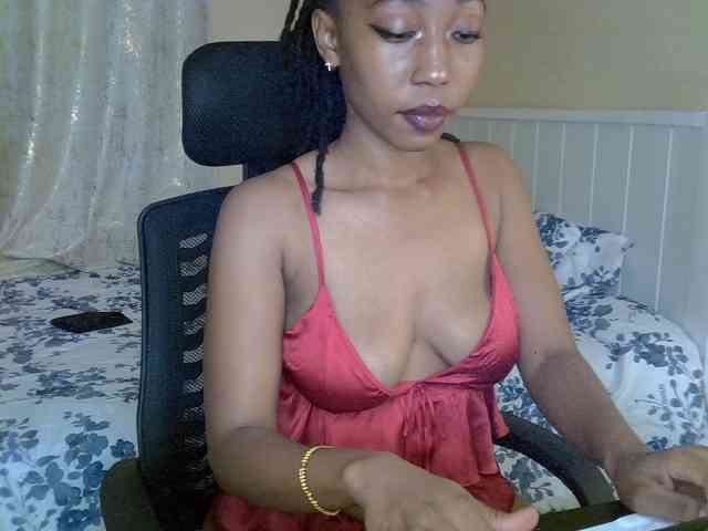 Mariewana Live Webcam on BongaCams