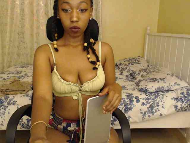 Mariewana Live Webcam on BongaCams