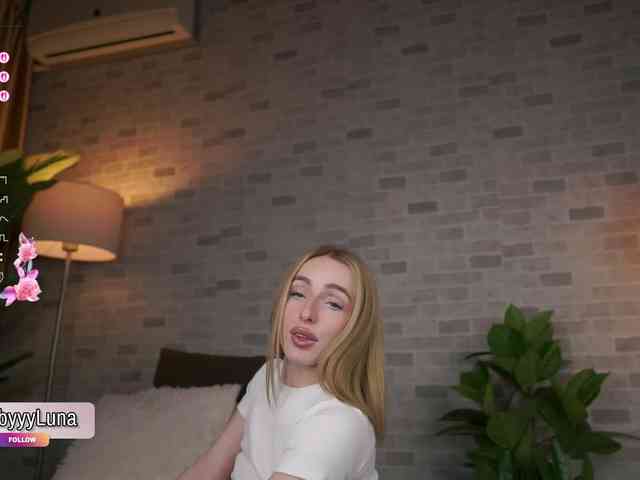 babyyyluna webcam