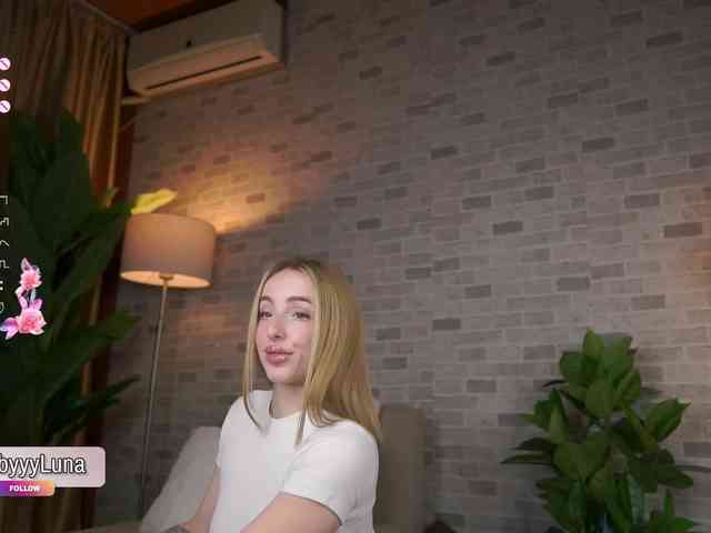 babyyyluna webcam