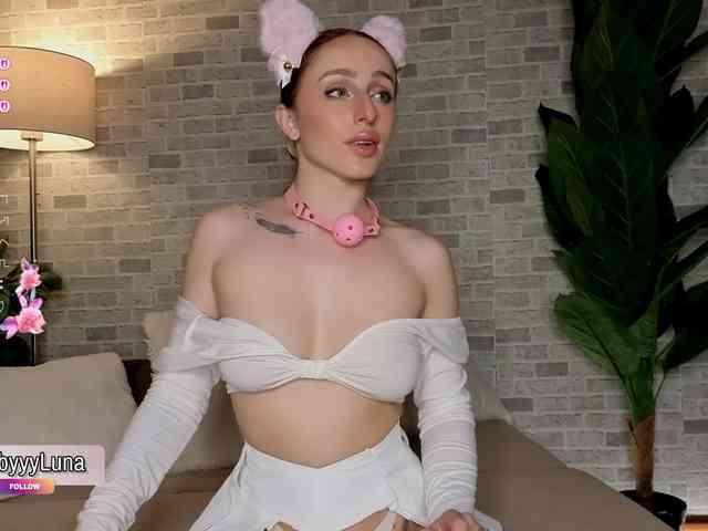 babyyyluna webcam