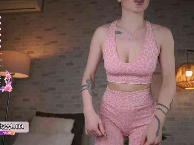 babyyyluna webcam