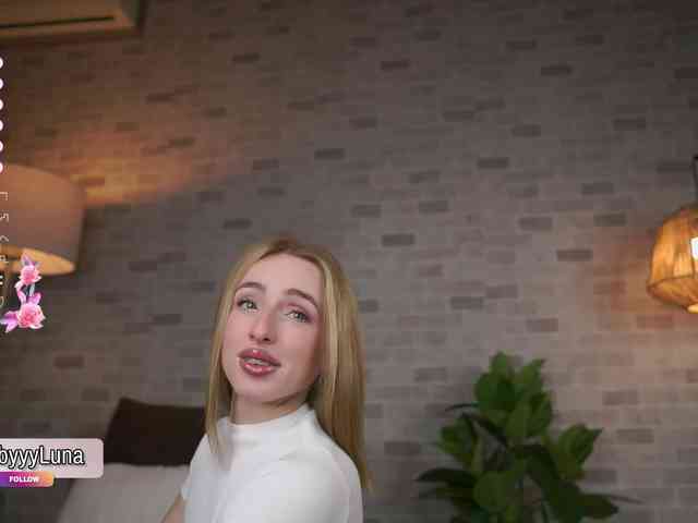 babyyyluna webcam